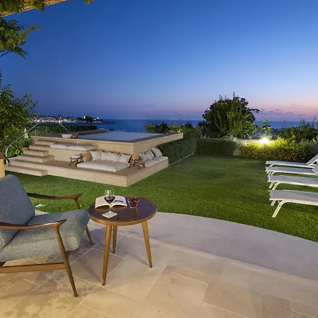 Ξενοδοχείο με διαμερίσματα Orablu Executive 4*